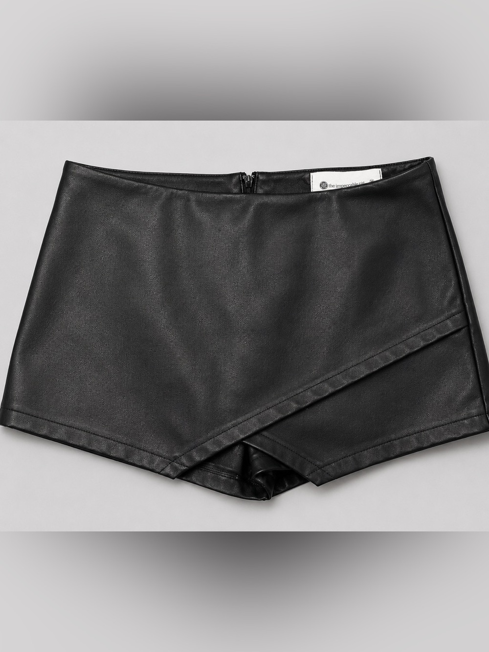 The Impeccable Pig Black Faux Leather High Rise Shorts Skort M